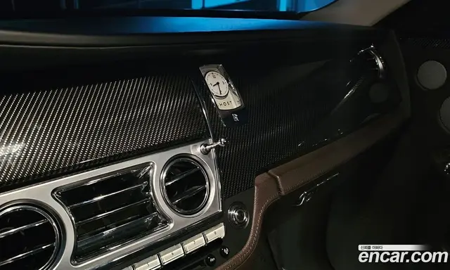 Rolls-Royce Ghost 2015 6.6 автомат (гидро), миниатюра 10 Rolls-Royce Ghost 2015 6.6 автомат (гидро), миниатюра 10