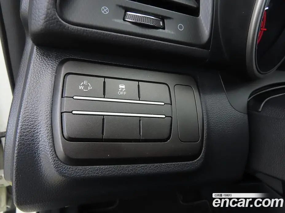 SsangYong TIBOLI 2018 1.6 автомат (гидро), фото 15 SsangYong TIBOLI 2018 1.6 автомат (гидро), фото 15
