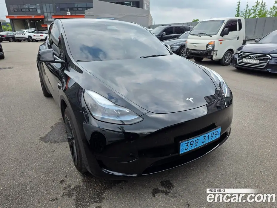 Tesla Model Y 2024 0.2 автомат (гидро), фото 1 Tesla Model Y 2024 0.2 автомат (гидро), фото 1