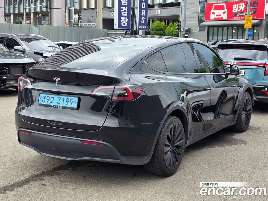 Tesla Model Y 2024 0.2 автомат (гидро), фото 3 Tesla Model Y 2024 0.2 автомат (гидро), фото 3