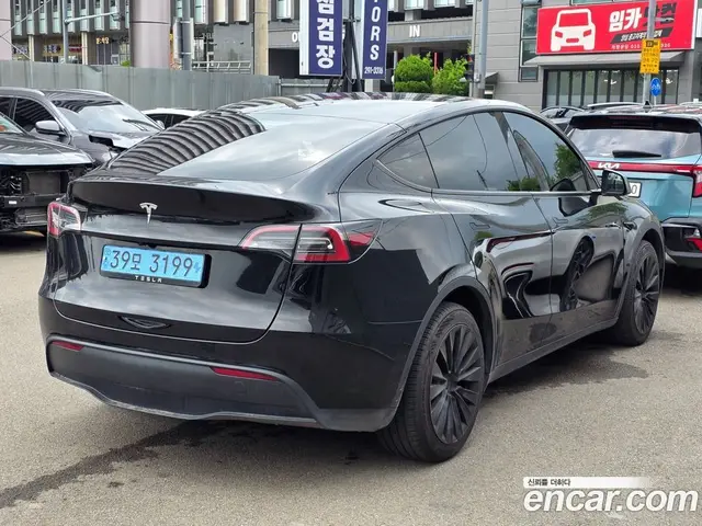 Tesla Model Y 2024 0.2 автомат (гидро), миниатюра 3 Tesla Model Y 2024 0.2 автомат (гидро), миниатюра 3