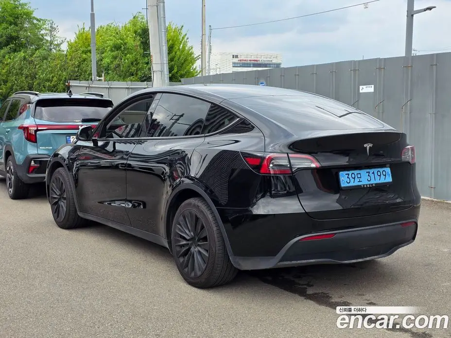 Tesla Model Y 2024 0.2 автомат (гидро), фото 4 Tesla Model Y 2024 0.2 автомат (гидро), фото 4