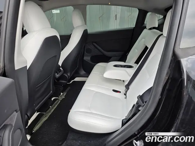 Tesla Model Y 2024 0.2 автомат (гидро), миниатюра 6 Tesla Model Y 2024 0.2 автомат (гидро), миниатюра 6