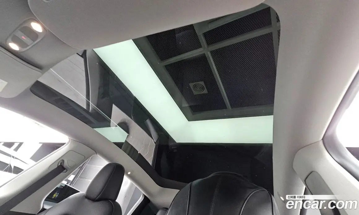 Tesla Model Y 2025 0.2 автомат (гидро), фото 19 Tesla Model Y 2025 0.2 автомат (гидро), фото 19