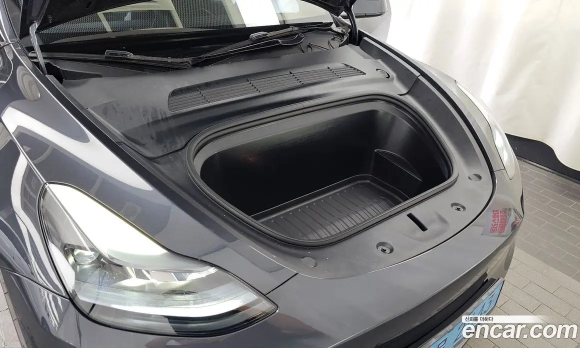 Tesla Model Y 2025 0.2 автомат (гидро), фото 6 Tesla Model Y 2025 0.2 автомат (гидро), фото 6