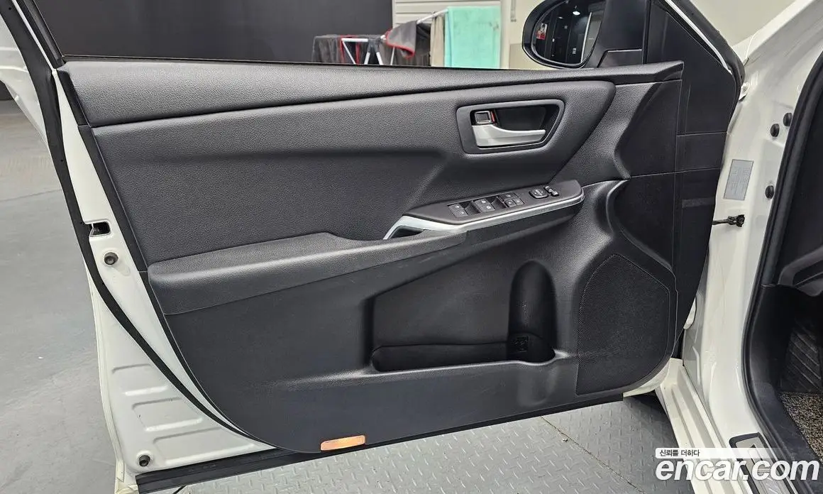 Toyota Camry 2017 2.5 автомат (гидро), фото 13 Toyota Camry 2017 2.5 автомат (гидро), фото 13