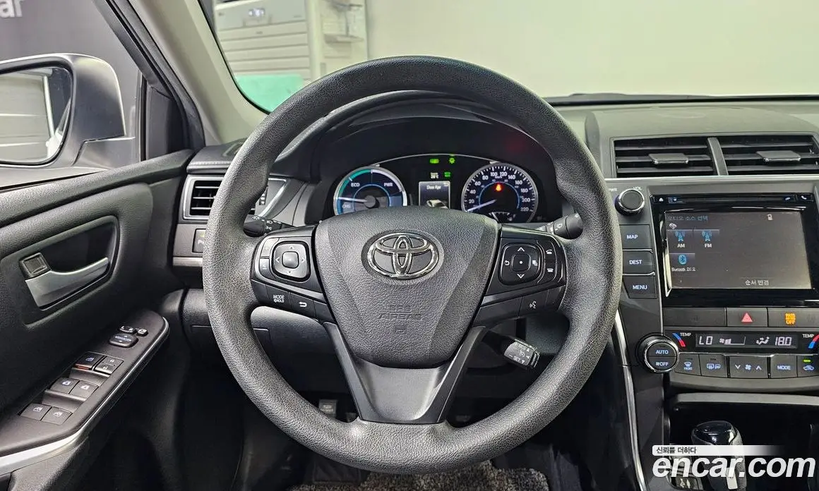Toyota Camry 2017 2.5 автомат (гидро), фото 18 Toyota Camry 2017 2.5 автомат (гидро), фото 18