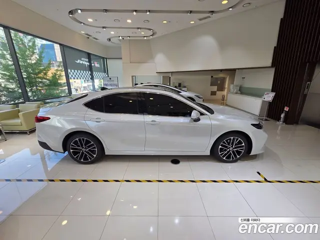 Toyota Camry 2026 2.5 автомат (гидро), миниатюра 5 Toyota Camry 2026 2.5 автомат (гидро), миниатюра 5