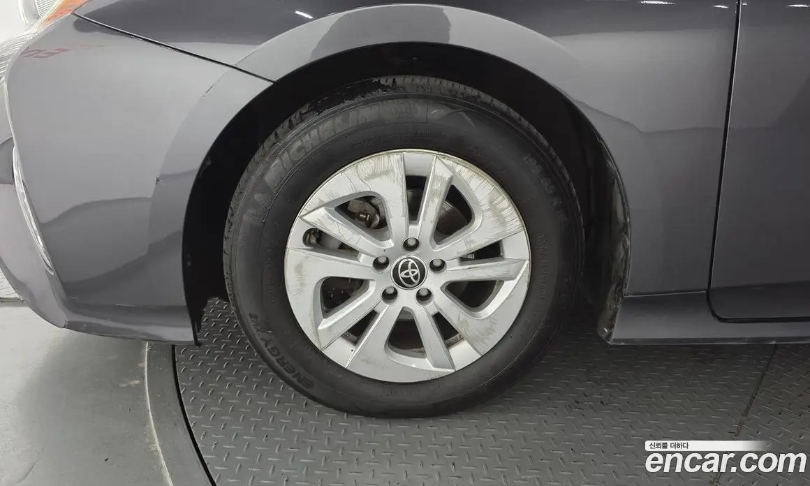 Toyota Prius 2016 1.8 автомат (гидро), фото 5 Toyota Prius 2016 1.8 автомат (гидро), фото 5