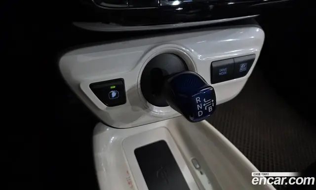Toyota Prius 2016 1.8 автомат (гидро), миниатюра 9 Toyota Prius 2016 1.8 автомат (гидро), миниатюра 9