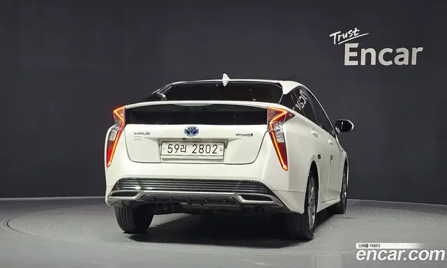 Toyota Prius 2018 1.8 автомат (гидро), миниатюра 4 Toyota Prius 2018 1.8 автомат (гидро), миниатюра 4