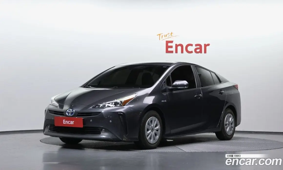 Toyota Prius 2019 1.8 автомат (гидро), фото 1 Toyota Prius 2019 1.8 автомат (гидро), фото 1