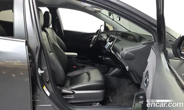 Toyota Prius 2019 1.8 автомат (гидро), миниатюра 11 Toyota Prius 2019 1.8 автомат (гидро), миниатюра 11