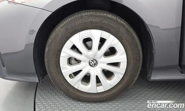 Toyota Prius 2019 1.8 автомат (гидро), миниатюра 5 Toyota Prius 2019 1.8 автомат (гидро), миниатюра 5