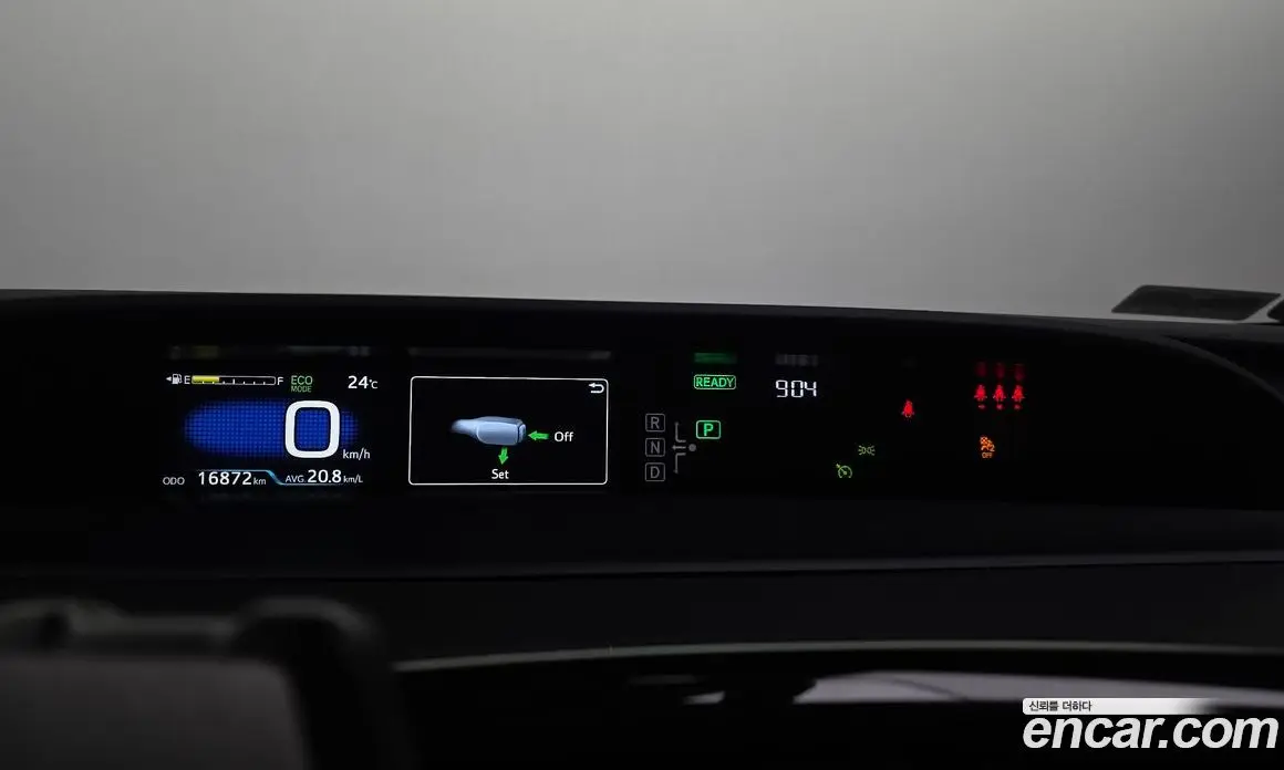 Toyota Prius 2019 1.8 автомат (гидро), фото 8 Toyota Prius 2019 1.8 автомат (гидро), фото 8