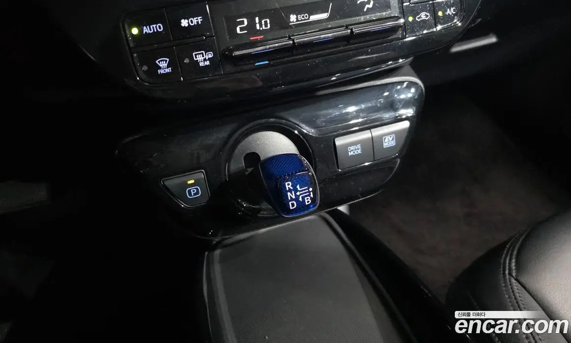 Toyota Prius 2019 1.8 автомат (гидро), фото 9 Toyota Prius 2019 1.8 автомат (гидро), фото 9