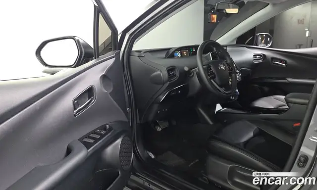 Toyota Prius 2019 1.8 автомат (гидро), миниатюра 10 Toyota Prius 2019 1.8 автомат (гидро), миниатюра 10