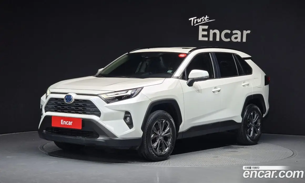 Toyota RAV4 2022 2.5 автомат (гидро), фото 1 Toyota RAV4 2022 2.5 автомат (гидро), фото 1