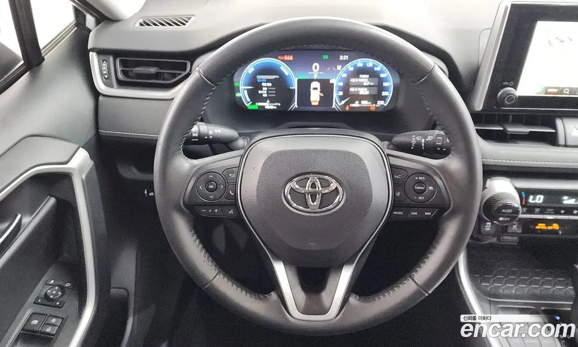 Toyota RAV4 2024 2.5 автомат (гидро), фото 19 Toyota RAV4 2024 2.5 автомат (гидро), фото 19