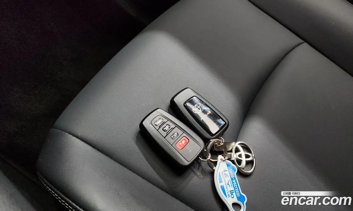 Toyota RAV4 2024 2.5 автомат (гидро), фото 21 Toyota RAV4 2024 2.5 автомат (гидро), фото 21