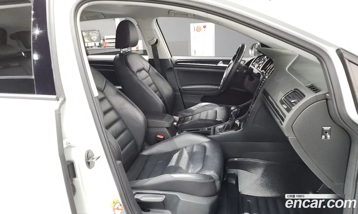 Volkswagen Golf 2013 2.0 автомат (гидро), фото 11