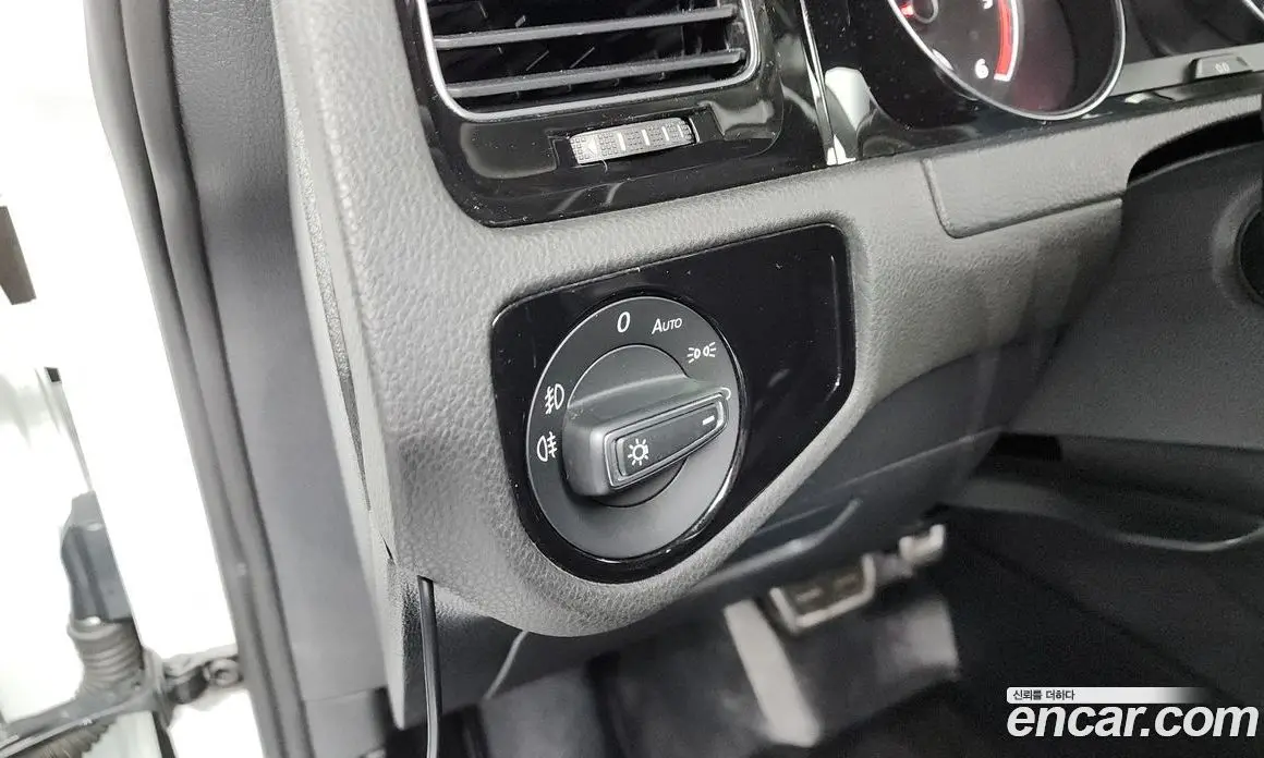Volkswagen Golf 2013 2.0 автомат (гидро), фото 16