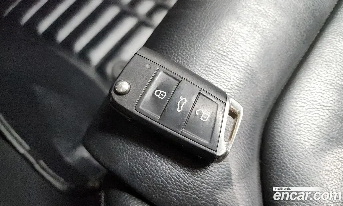 Volkswagen Golf 2013 2.0 автомат (гидро), фото 18