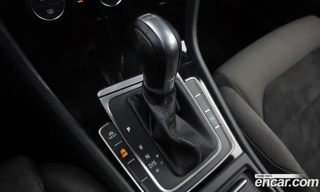 Volkswagen Golf 2016 2.0 автомат (гидро), миниатюра 9 Volkswagen Golf 2016 2.0 автомат (гидро), миниатюра 9