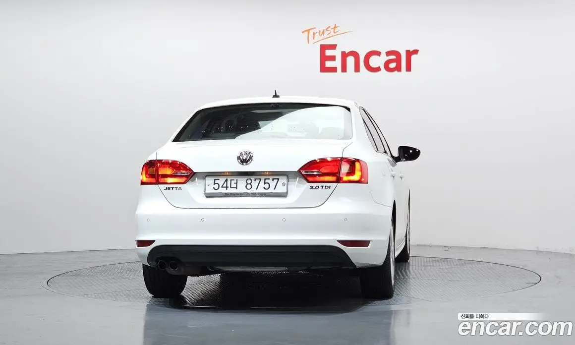 Volkswagen Jetta 2012 2.0 автомат (гидро), фото 4 Volkswagen Jetta 2012 2.0 автомат (гидро), фото 4