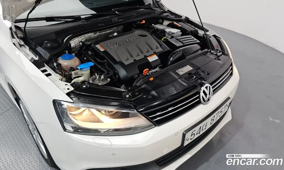 Volkswagen Jetta 2012 2.0 автомат (гидро), фото 6 Volkswagen Jetta 2012 2.0 автомат (гидро), фото 6