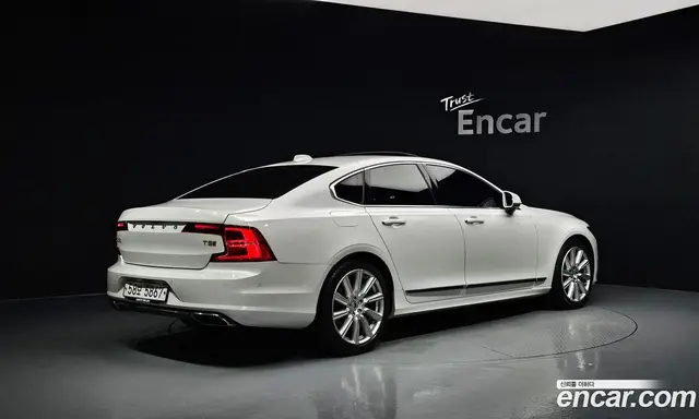 Volvo S90 2018 2.0 автомат (гидро), миниатюра 2 Volvo S90 2018 2.0 автомат (гидро), миниатюра 2