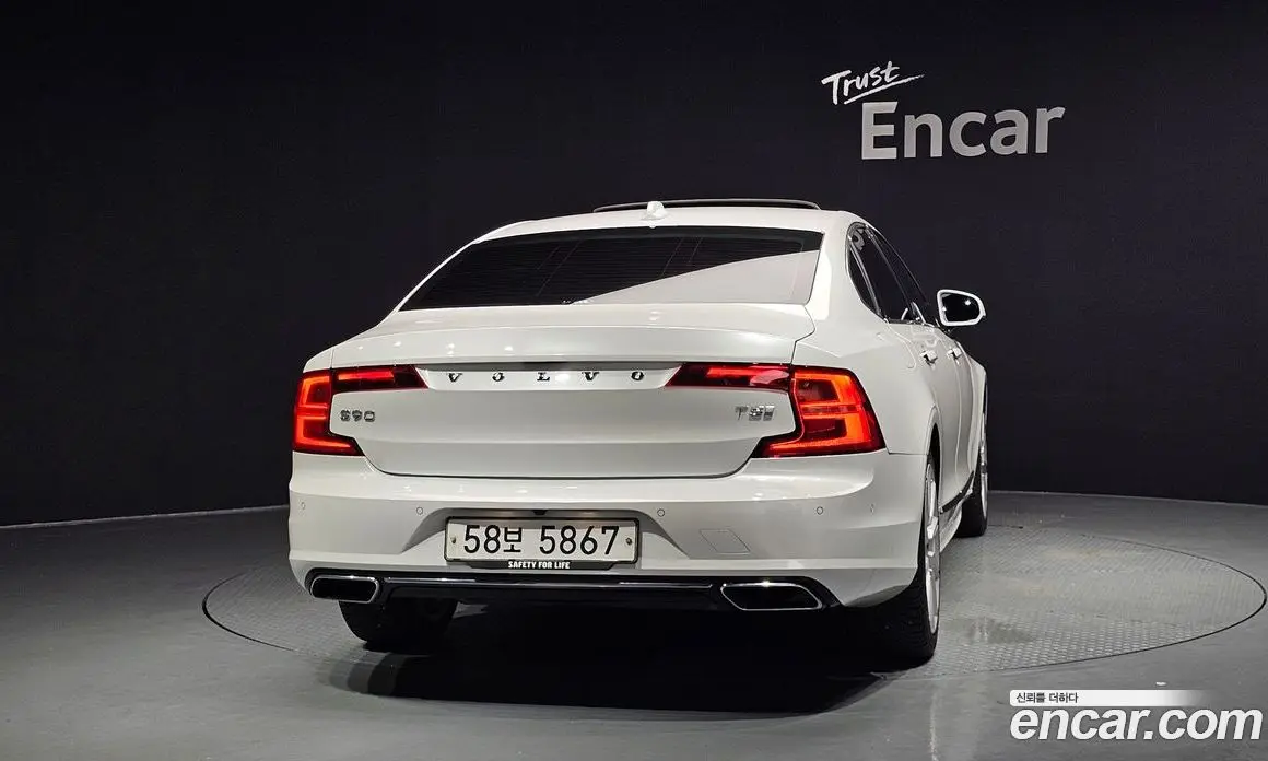 Volvo S90 2018 2.0 автомат (гидро), фото 4 Volvo S90 2018 2.0 автомат (гидро), фото 4