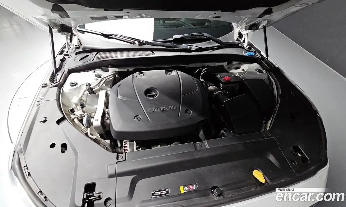 Volvo S90 2018 2.0 автомат (гидро), фото 6 Volvo S90 2018 2.0 автомат (гидро), фото 6