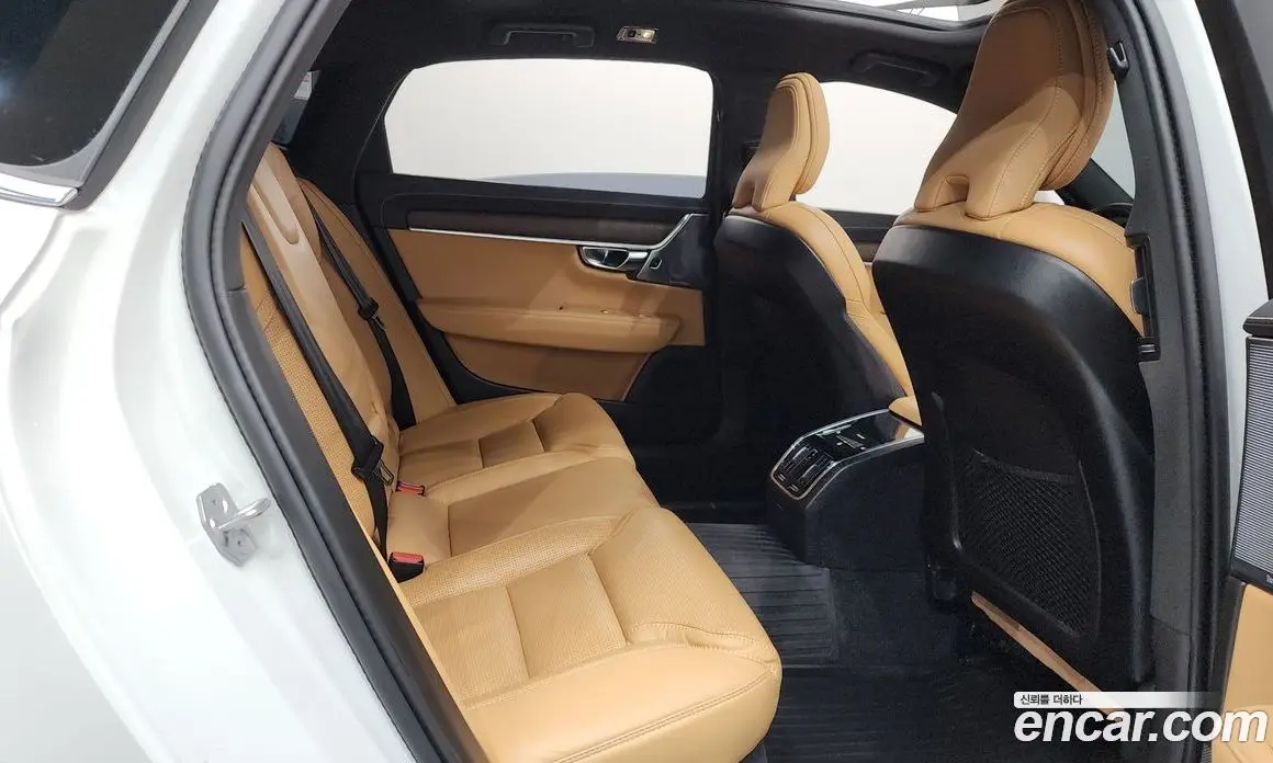 Volvo S90 2021 2.0 автомат (гидро), фото 20 Volvo S90 2021 2.0 автомат (гидро), фото 20