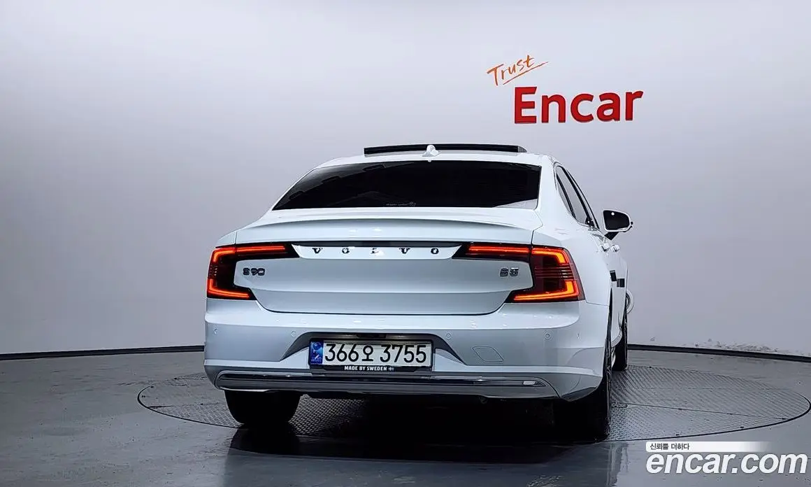 Volvo S90 2021 2.0 автомат (гидро), фото 4 Volvo S90 2021 2.0 автомат (гидро), фото 4