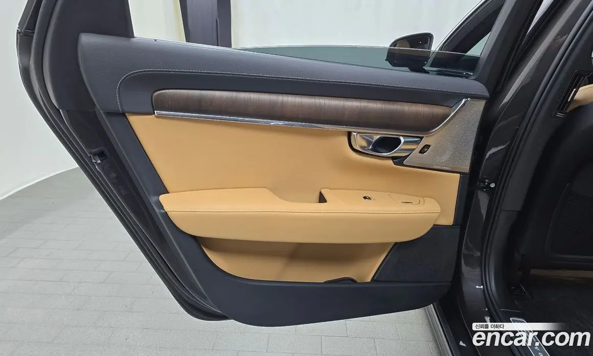 Volvo S90 2022 2.0 автомат (гидро), фото 15 Volvo S90 2022 2.0 автомат (гидро), фото 15