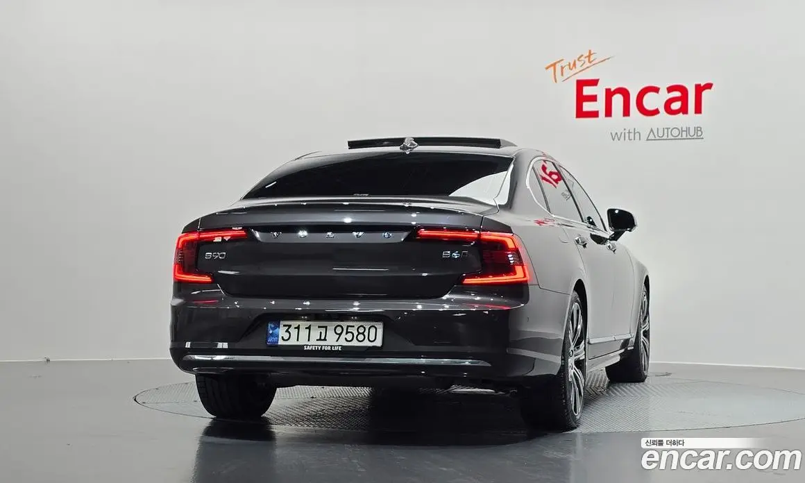 Volvo S90 2022 2.0 автомат (гидро), фото 4 Volvo S90 2022 2.0 автомат (гидро), фото 4