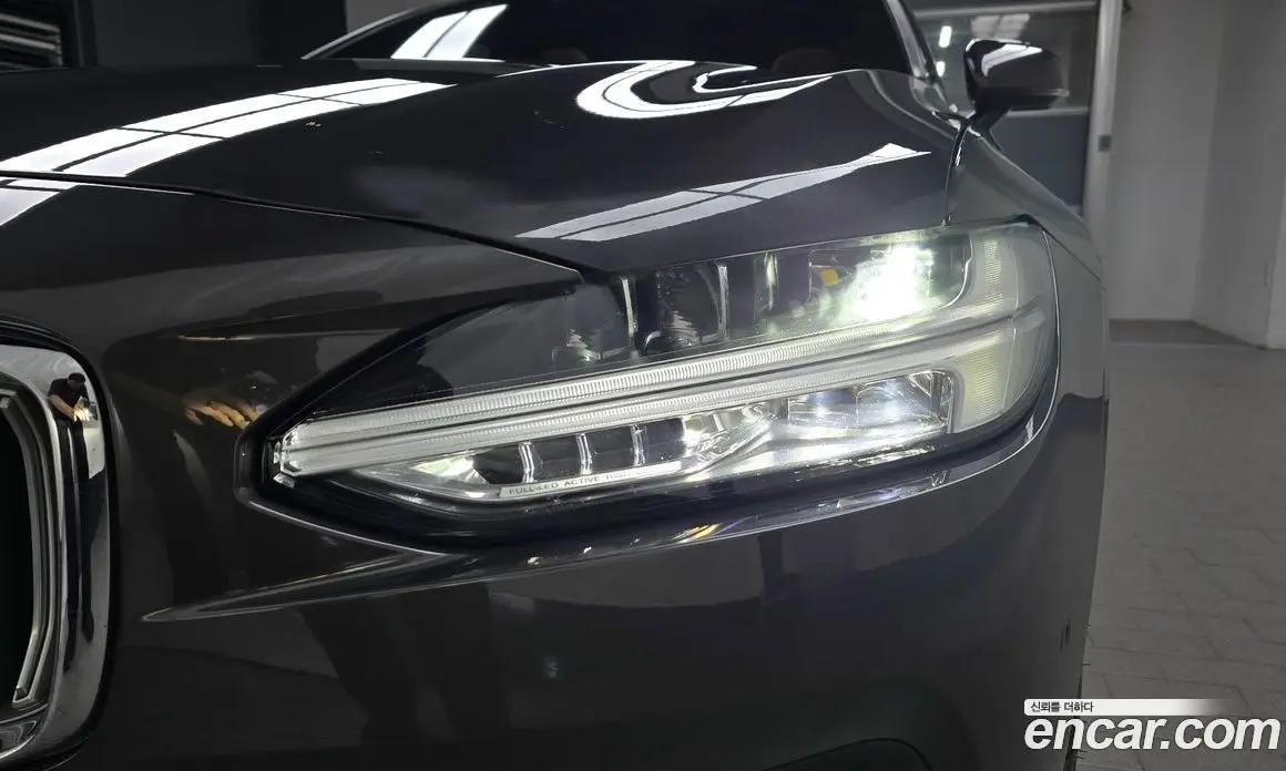 Volvo S90 2022 2.0 автомат (гидро), фото 8 Volvo S90 2022 2.0 автомат (гидро), фото 8