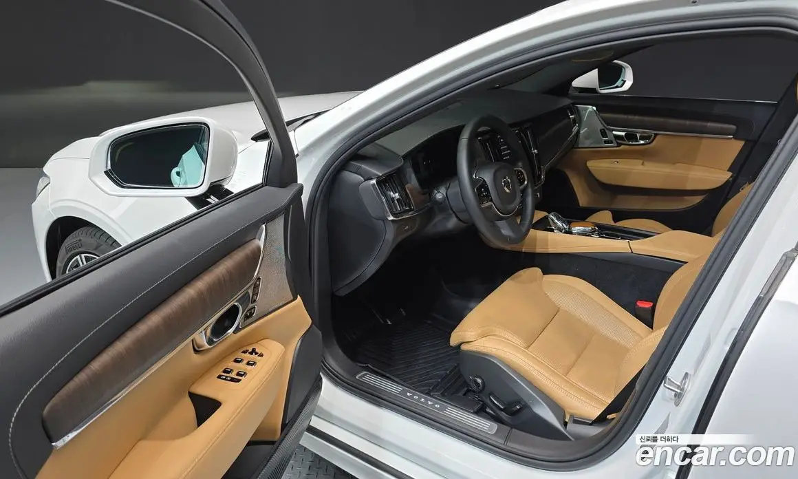 Volvo S90 2024 2.0 автомат (гидро), фото 13 Volvo S90 2024 2.0 автомат (гидро), фото 13