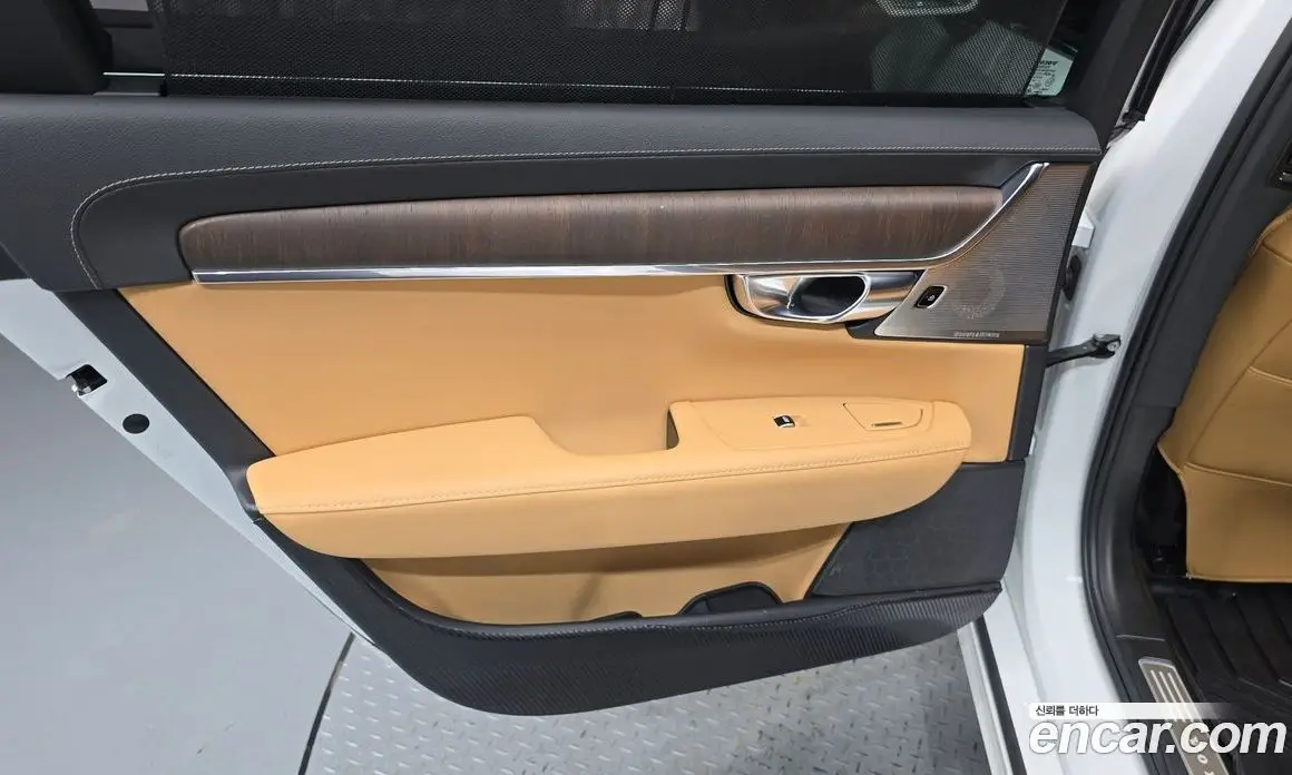 Volvo S90 2024 2.0 автомат (гидро), фото 15 Volvo S90 2024 2.0 автомат (гидро), фото 15