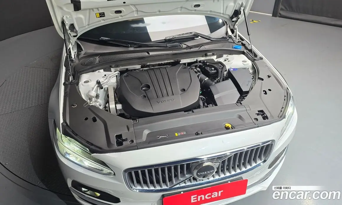 Volvo S90 2024 2.0 автомат (гидро), фото 6 Volvo S90 2024 2.0 автомат (гидро), фото 6