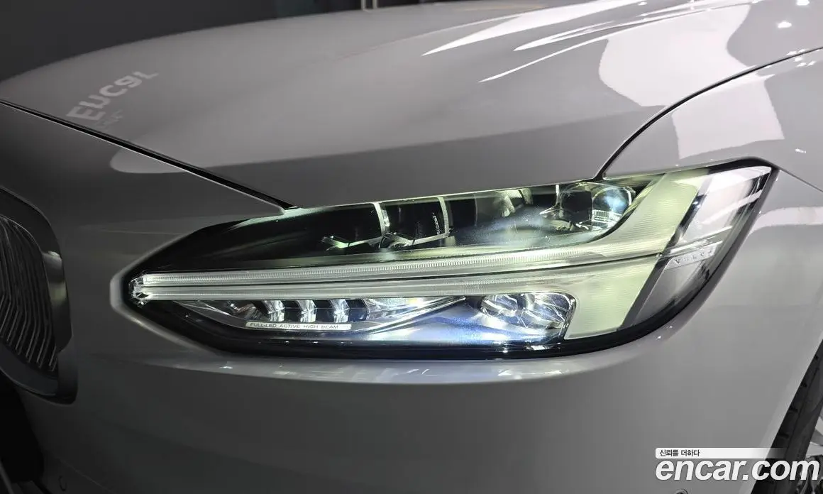 Volvo S90 2024 2.0 автомат (гидро), фото 8 Volvo S90 2024 2.0 автомат (гидро), фото 8