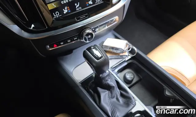 Volvo V60 2020 2.0 автомат (гидро), миниатюра 12