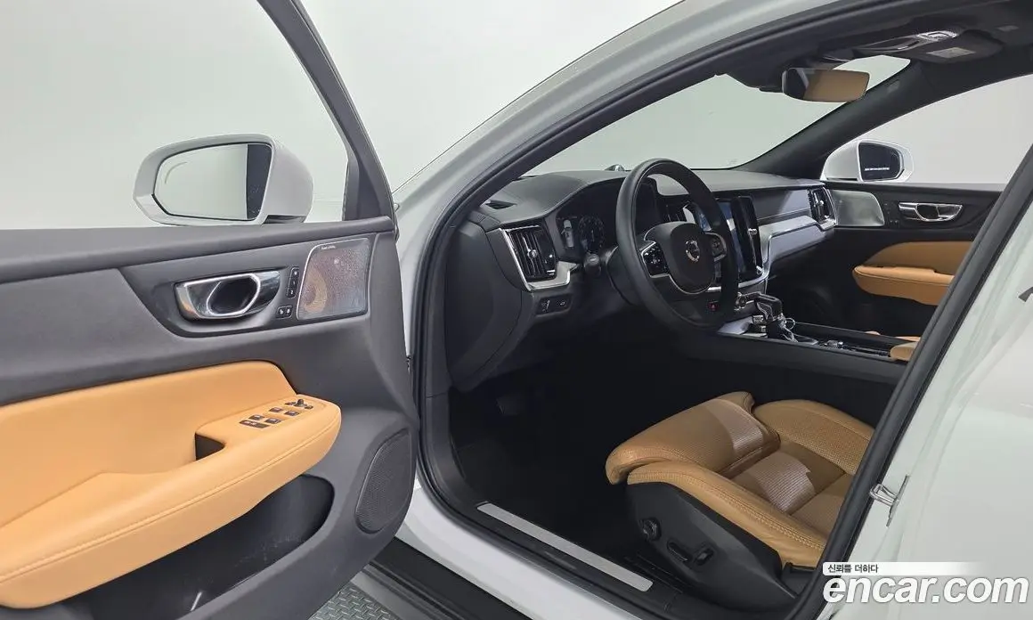 Volvo V60 2020 2.0 автомат (гидро), фото 13 Volvo V60 2020 2.0 автомат (гидро), фото 13