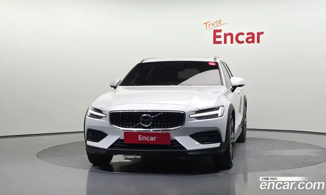 Volvo V60 2020 2.0 автомат (гидро), миниатюра 3 Volvo V60 2020 2.0 автомат (гидро), миниатюра 3