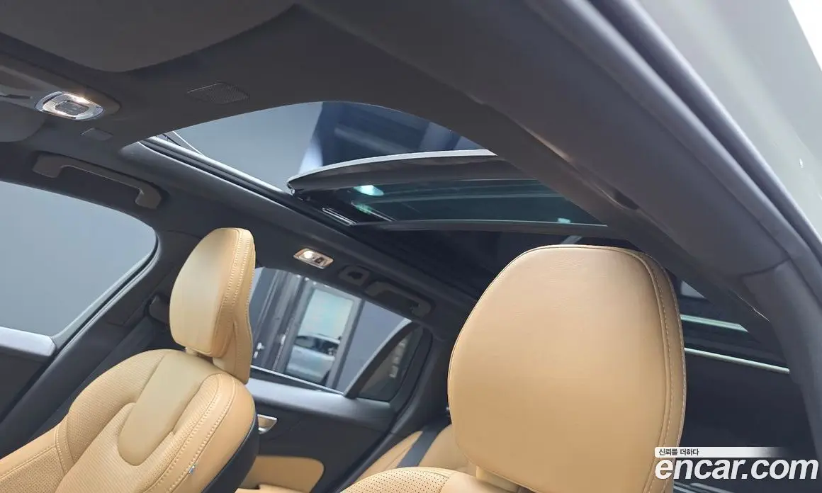 Volvo V60 2020 2.0 автомат (гидро), фото 26 Volvo V60 2020 2.0 автомат (гидро), фото 26