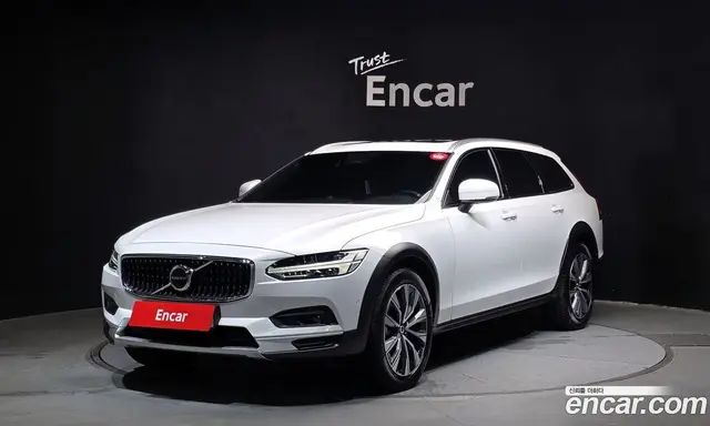 Volvo V90, 2023, 28 006 км Volvo V90, 2023, 28 006 км