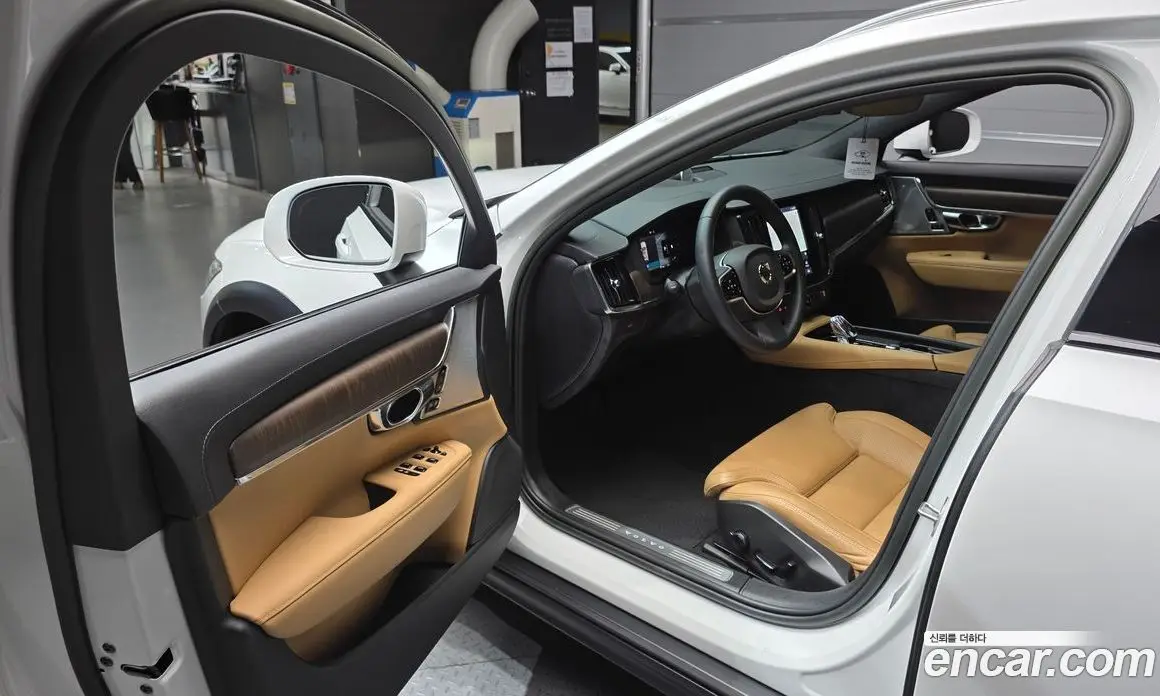 Volvo V90 2023 2.0 автомат (гидро), фото 13 Volvo V90 2023 2.0 автомат (гидро), фото 13