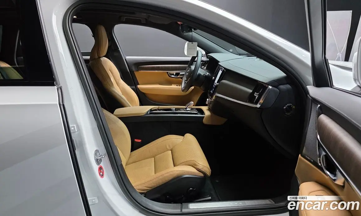 Volvo V90 2023 2.0 автомат (гидро), фото 16 Volvo V90 2023 2.0 автомат (гидро), фото 16