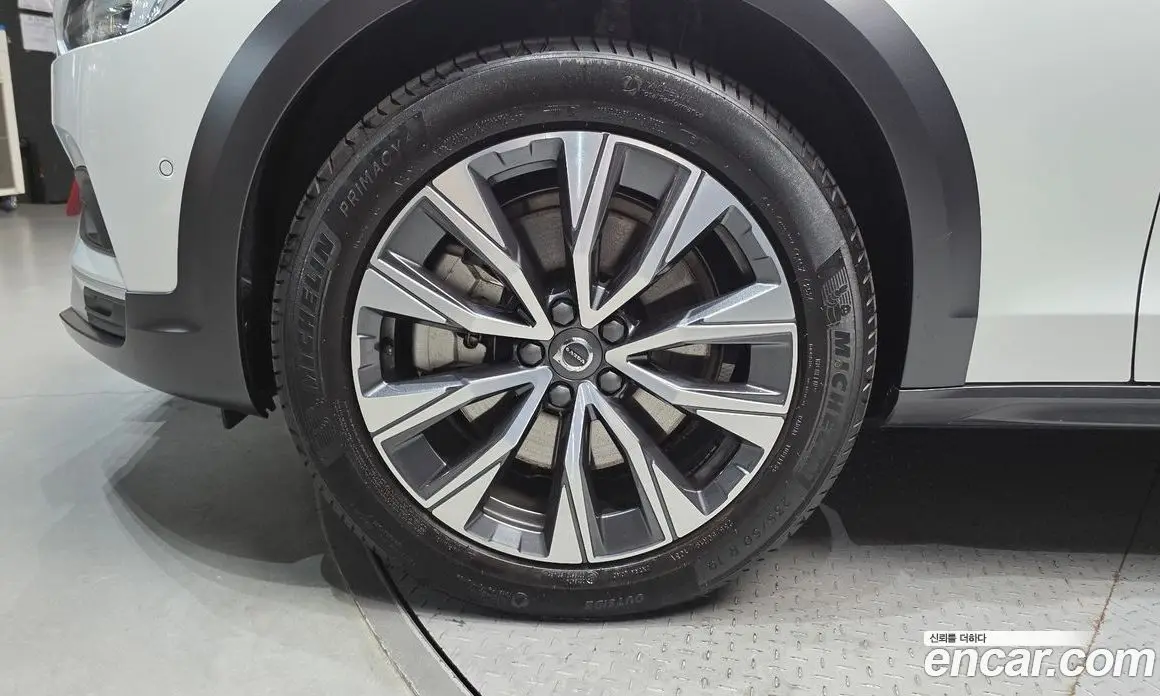 Volvo V90 2023 2.0 автомат (гидро), фото 5 Volvo V90 2023 2.0 автомат (гидро), фото 5